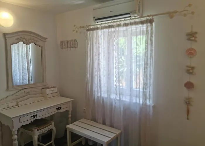 Apartment Mare Ampelas